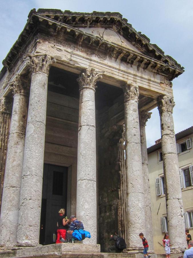 Villa John